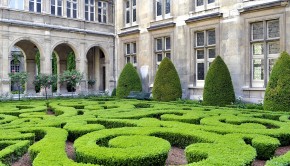 Parterre- courtyard- Musee Carnavalet- Paris